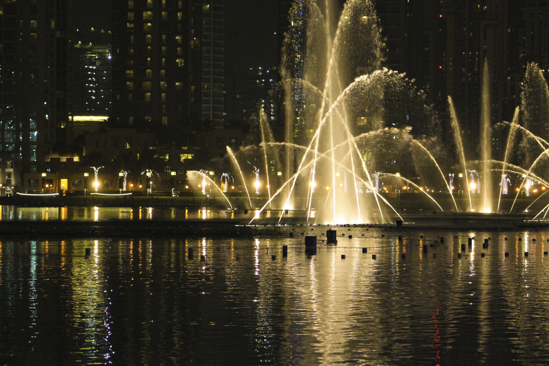 Dubai Attractions - Dubai Fountain 