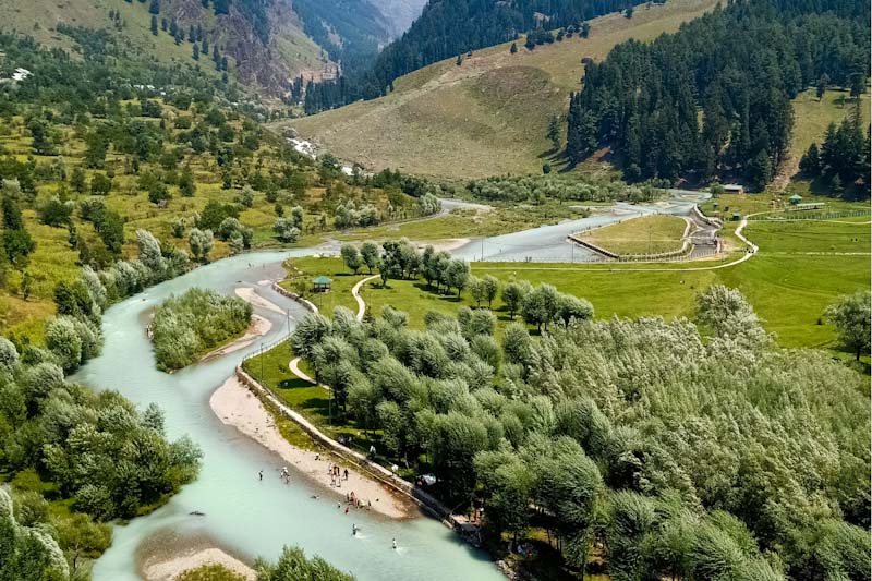 Kashmir Betaab valley